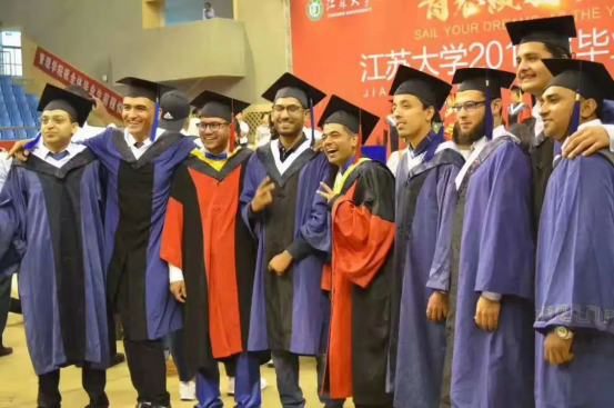 “Malik在中国的幸福生活”